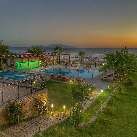 Ocean Hotel Resort Кастросикия Екстериор снимка